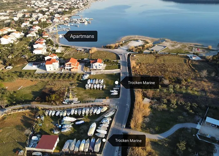 Apartments And Boat Rental Petra Spanjol - Crane And Moorings