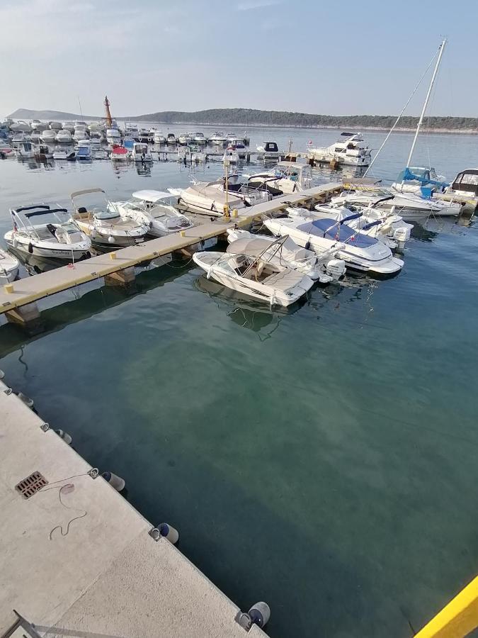 And Boat Petra Spanjol - Crane And Moorings Appartement